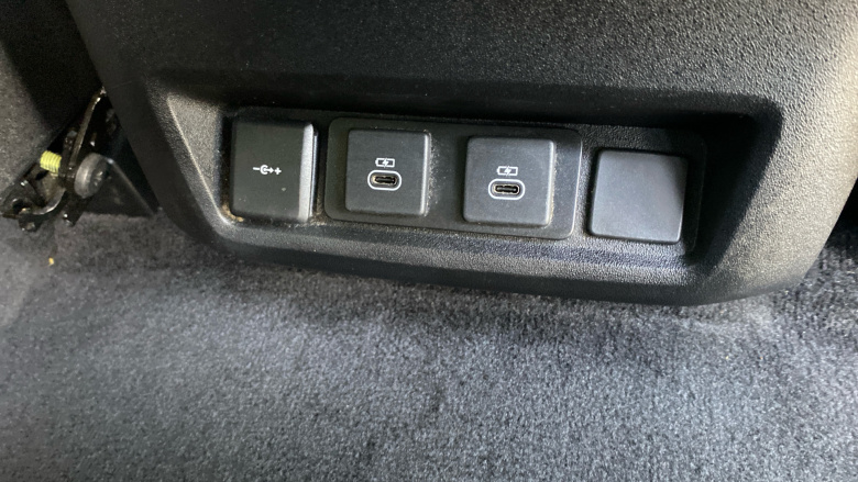 Land Rover Discovery 3.0 D300 R-Dynamic HSE 5dr Auto Diesel Station Wagon